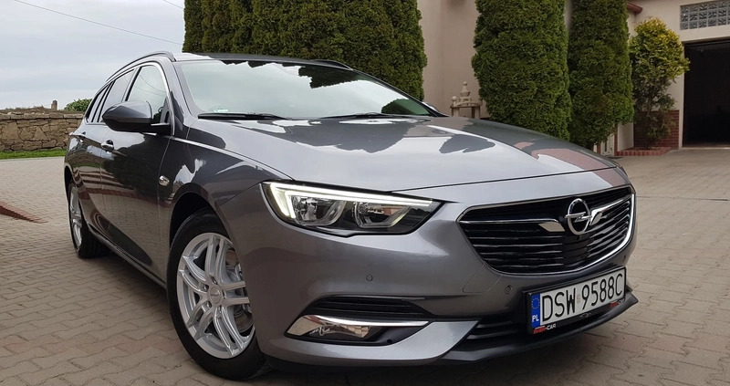 Opel Insignia cena 63900 przebieg: 149000, rok produkcji 2018 z Strzegom małe 742